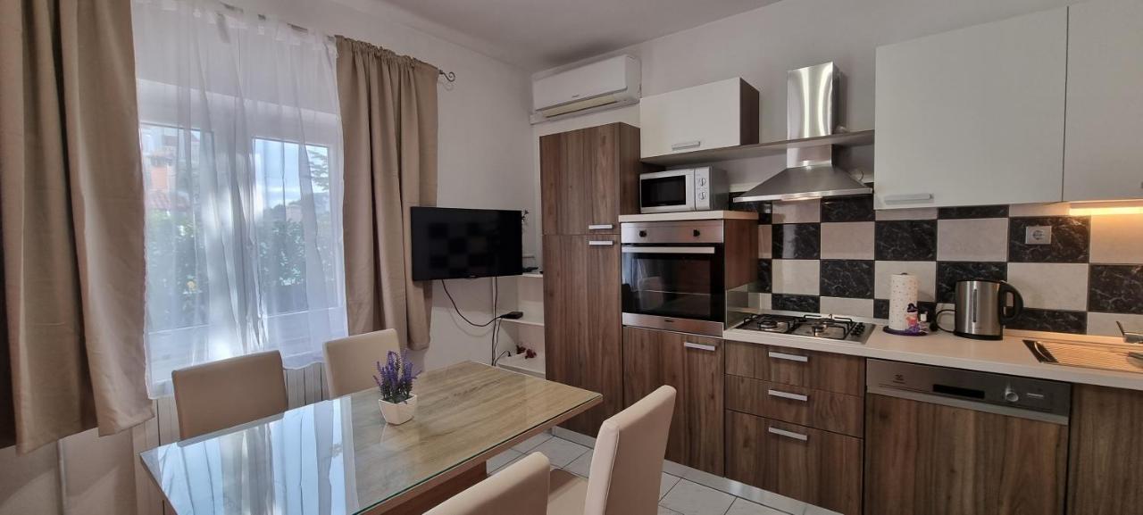 Apartment Ane สปลิท ภายนอก รูปภาพ